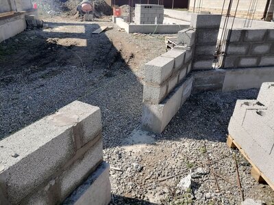 Кладка блока при строительстве одноэтажного дома в Родниках Белореченск 45.jpg