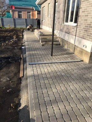 Укладка тротуарной плитки при строительстве дома в Белореченске 3.jpg